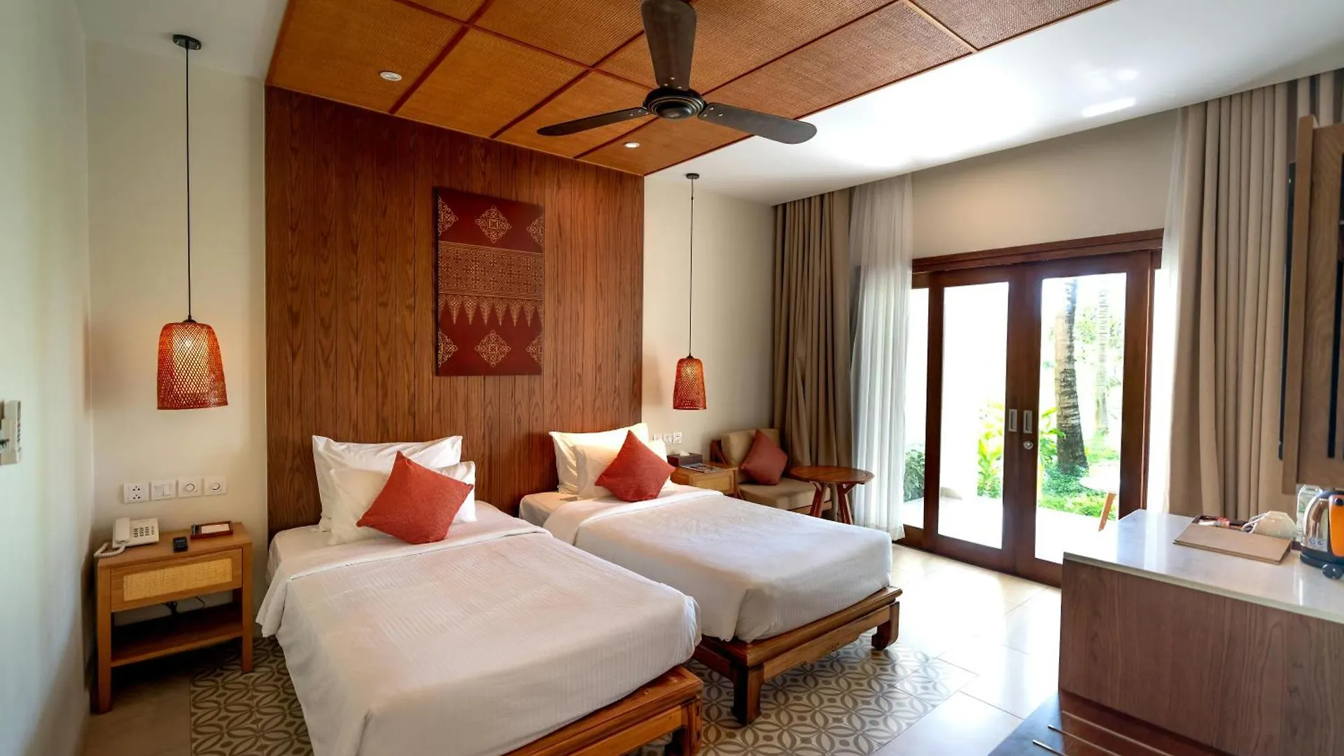 Hotel Asian Blue New Delhi 4*,