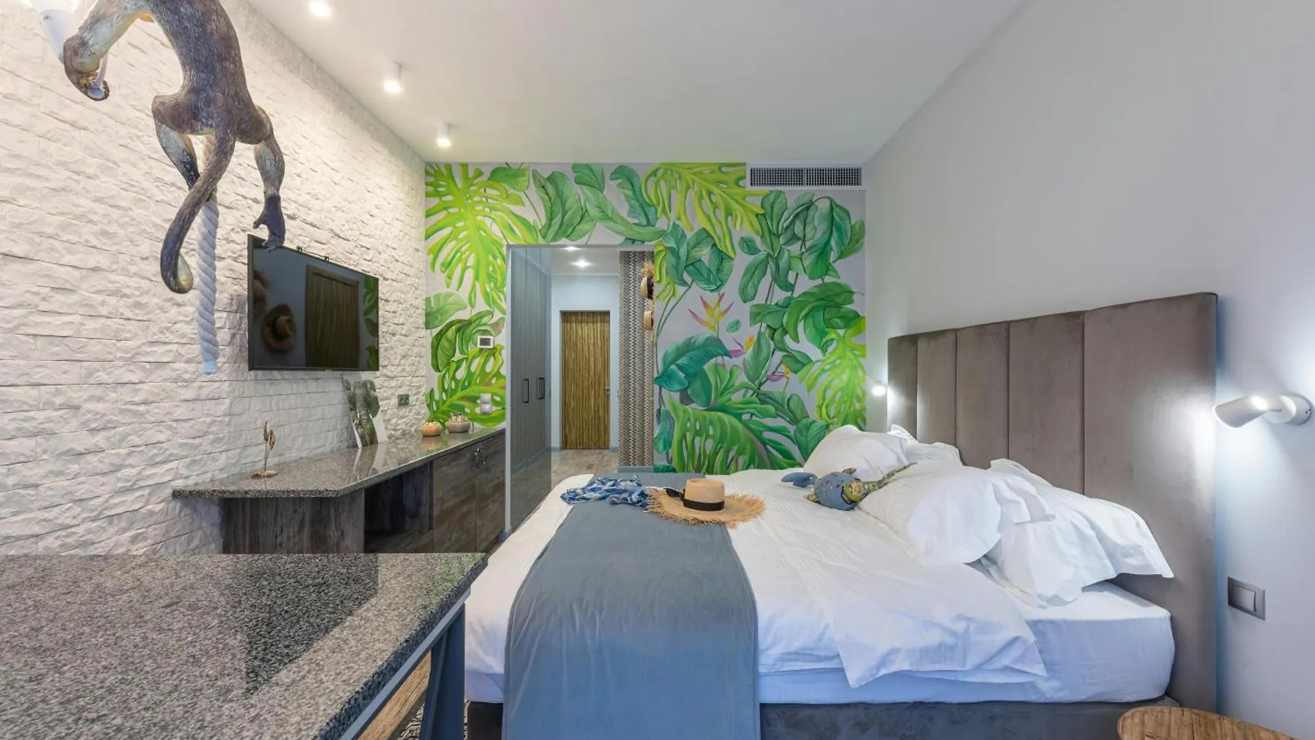 Hotel Asian Blue New Delhi India