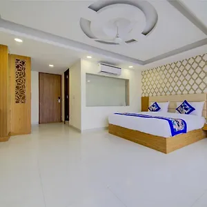 Hotel Decent - Delhi Airport, New Delhi