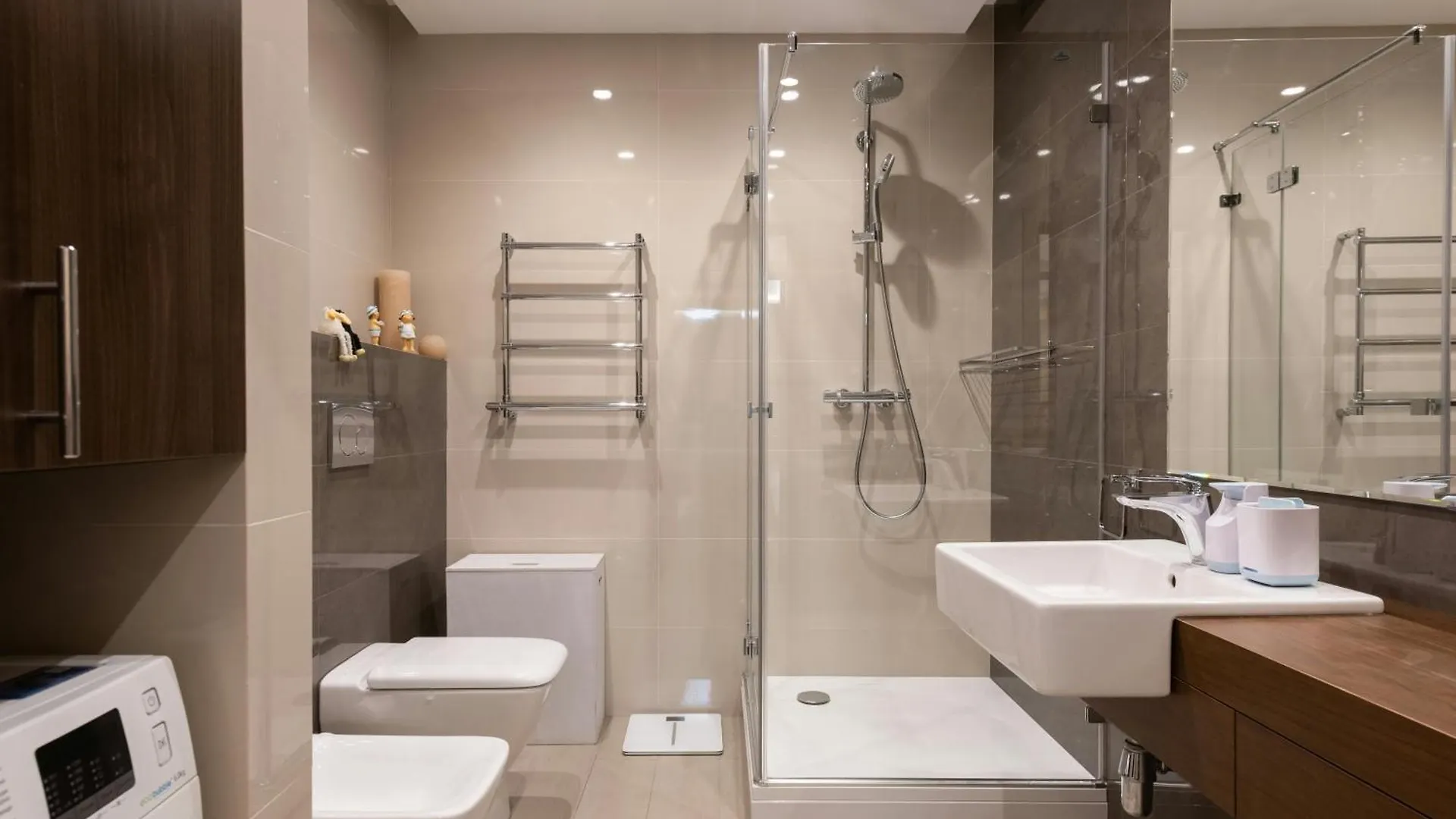 Hotel Asian Blue New Delhi
